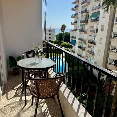 Апартаменты Piso Luminoso A Un Paso Del Mar En Нерха